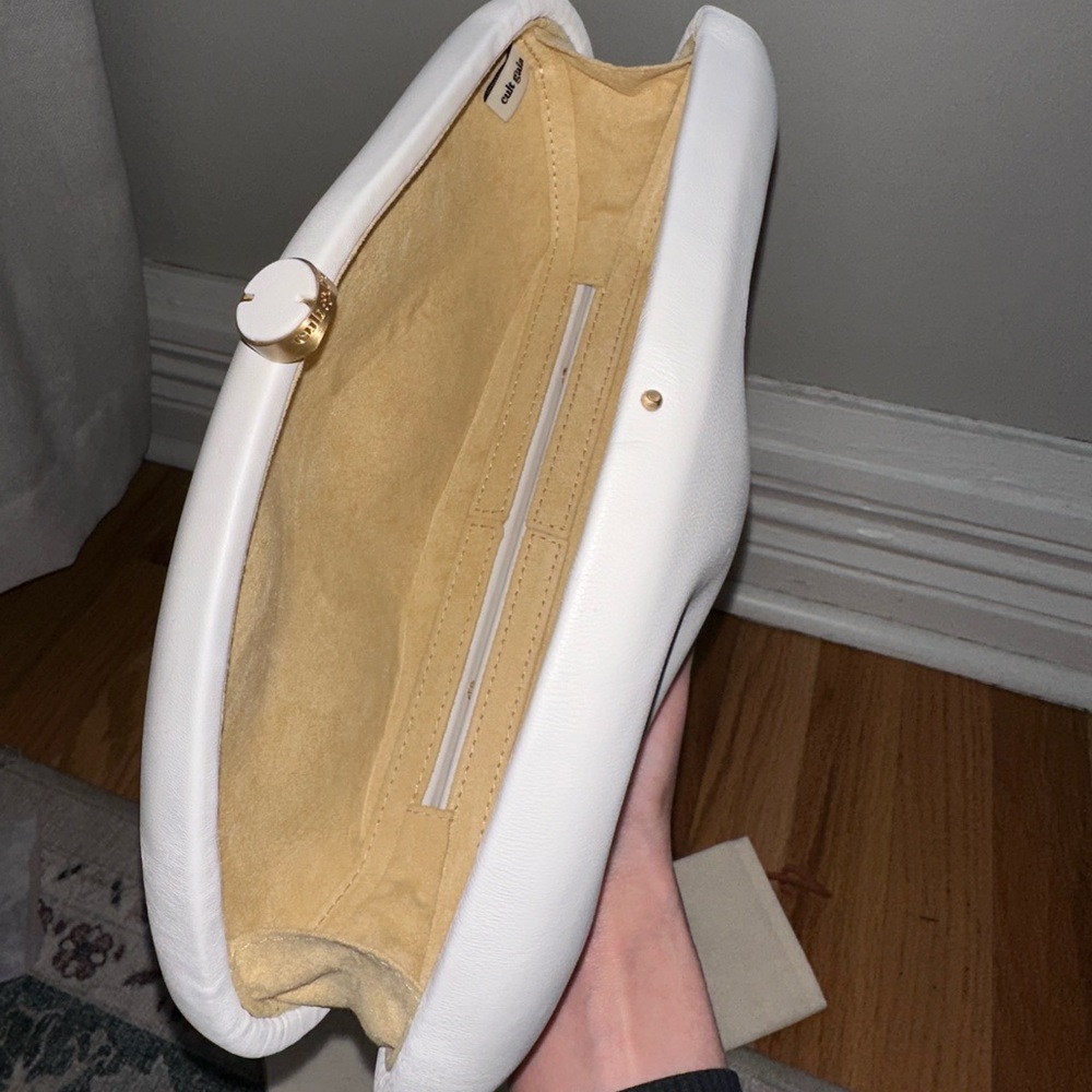 White Caldera Clutch - Cult Gaia - Picture 7 of 9
